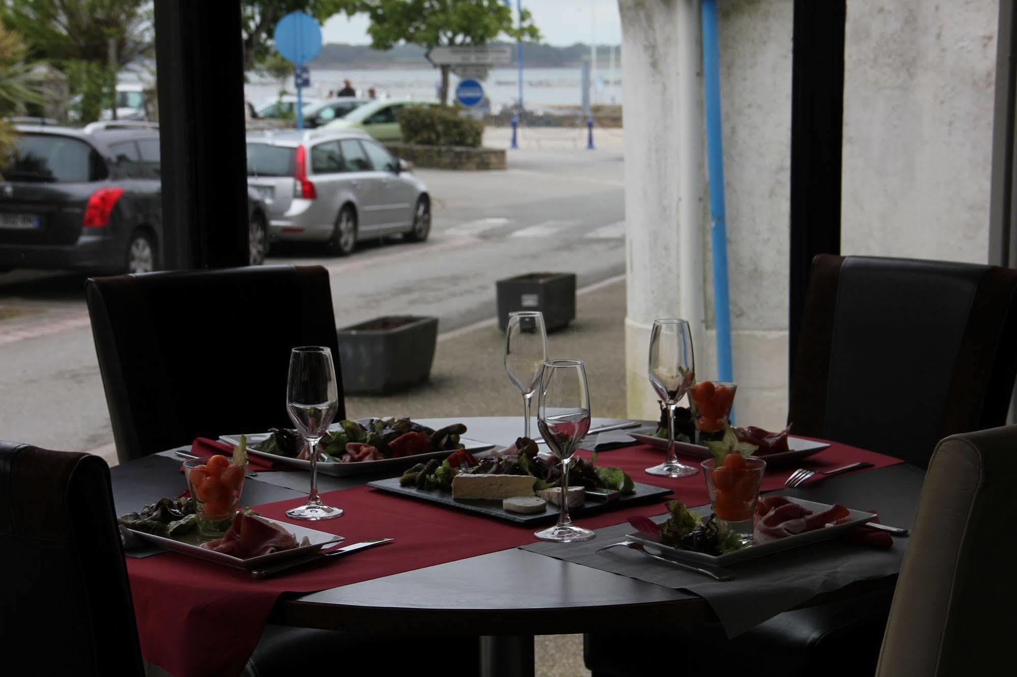 Hotel Restaurant La Voile - Le Dock'Er لوكمارياكور المظهر الخارجي الصورة
